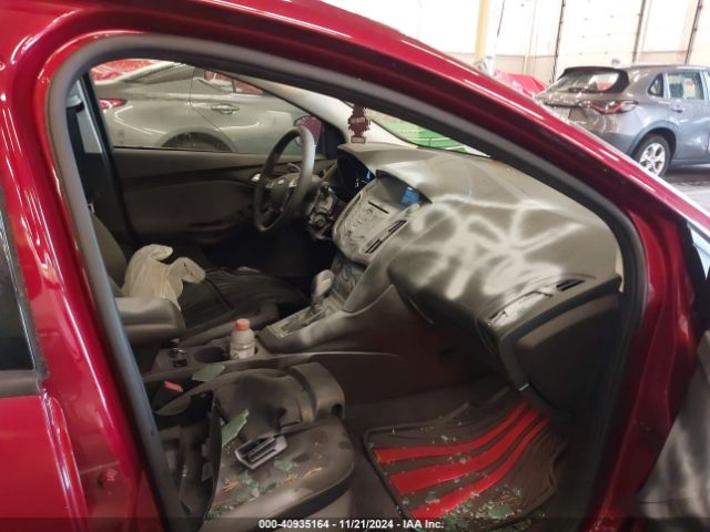 1FADP3K2XEL433284 Ford FOCUS SE