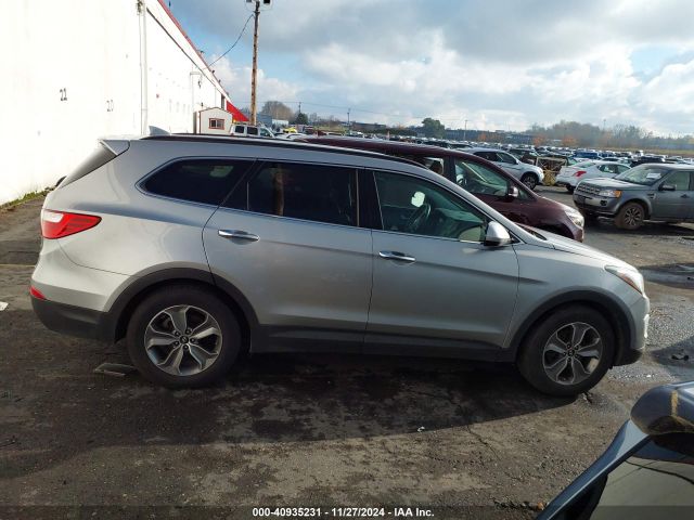 KM8SMDHF7GU158735 Hyundai Santa Fe Se