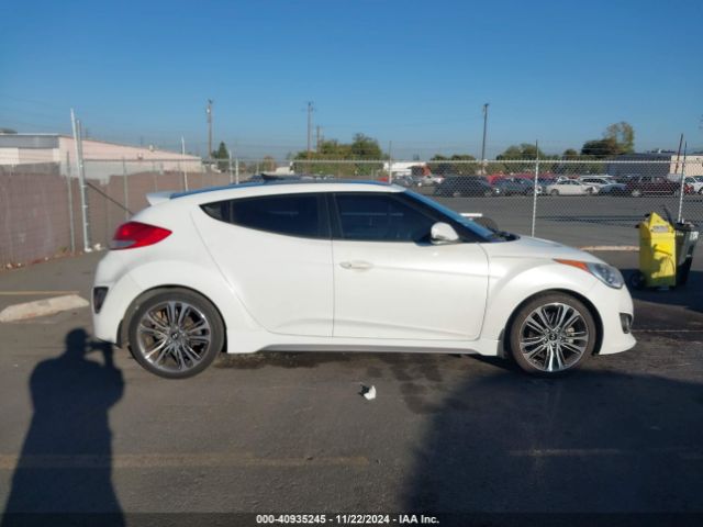 KMHTC6AE7GU293184 Hyundai Veloster Turbo
