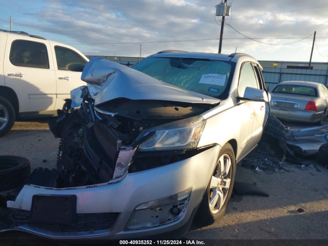 Chevrolet Traverse 1lt 2017 1GNKRGKD2HJ264678 Image 2