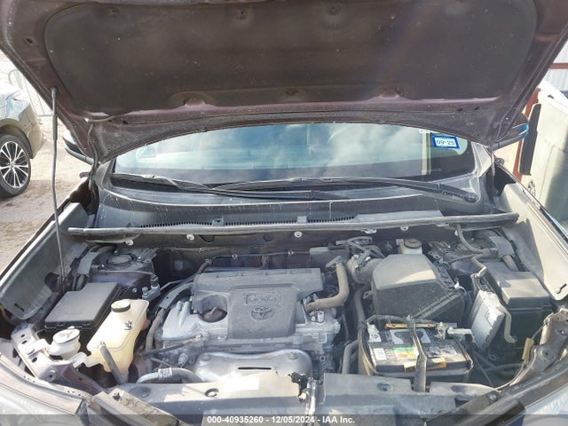 2T3WFREV5JW494175 Toyota Rav4 Adventure/xle