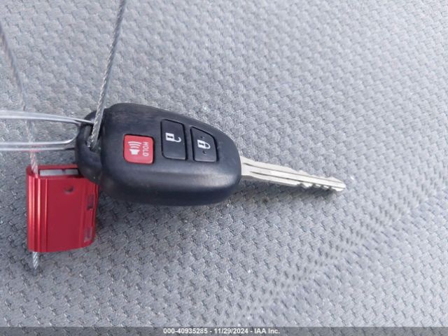 JTDKDTB38J1599327 Toyota Prius C One