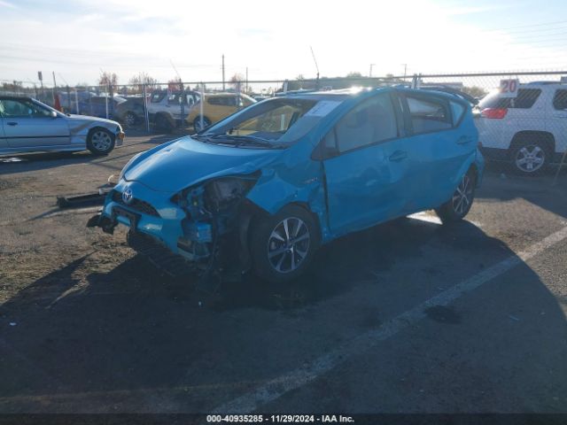 JTDKDTB38J1599327 Toyota Prius C One