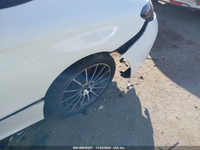 WDDWJ4JBXJF664759 Mercedes-Benz C 300