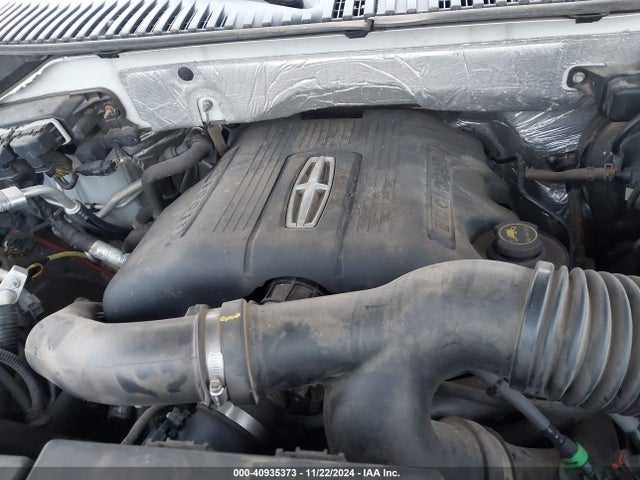 5LMJJ3JT8FEJ11721 Lincoln NAVIGATOR L