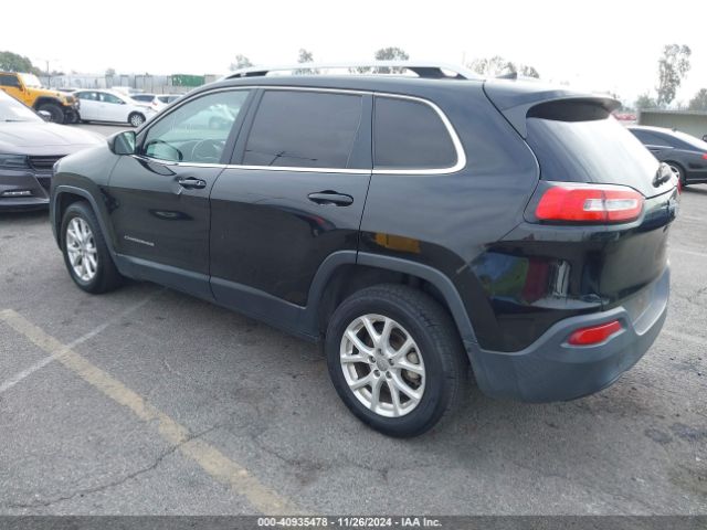 1C4PJLCB9HW668303 Jeep Cherokee Latitude Fwd