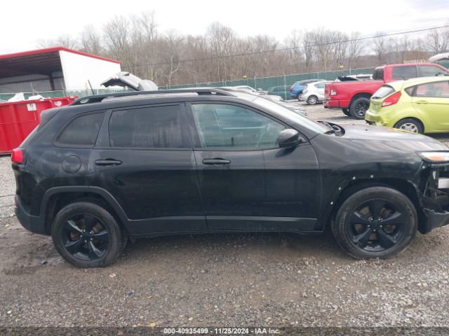 1C4PJMCBXJD526324 Jeep Cherokee Latitude 4x4