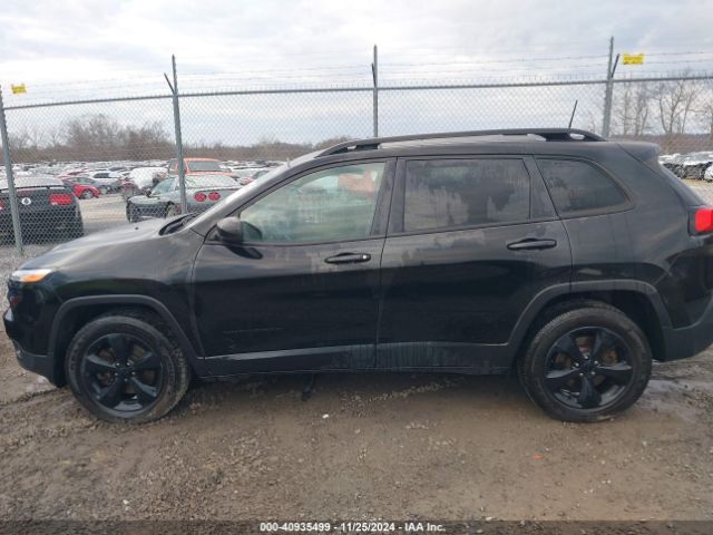 1C4PJMCBXJD526324 Jeep Cherokee Latitude 4x4