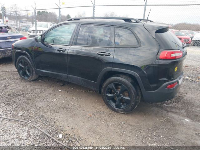 1C4PJMCBXJD526324 Jeep Cherokee Latitude 4x4