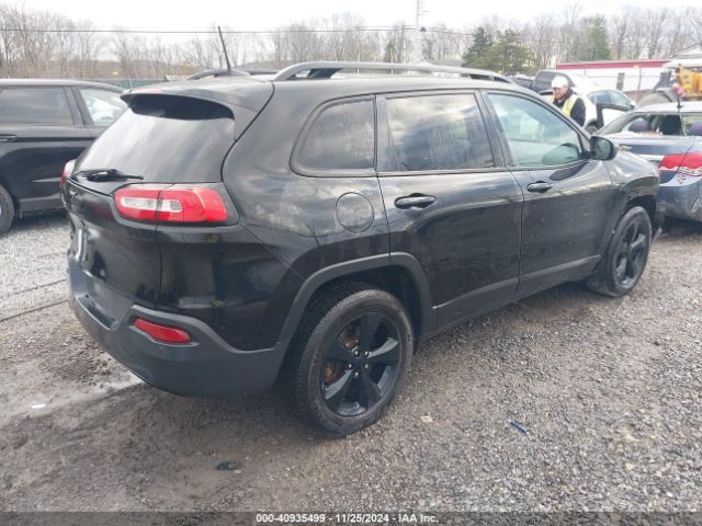 1C4PJMCBXJD526324 Jeep Cherokee Latitude 4x4
