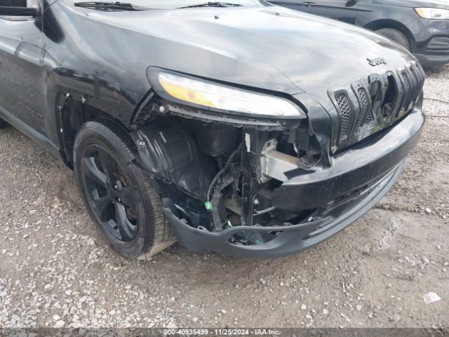 1C4PJMCBXJD526324 Jeep Cherokee Latitude 4x4