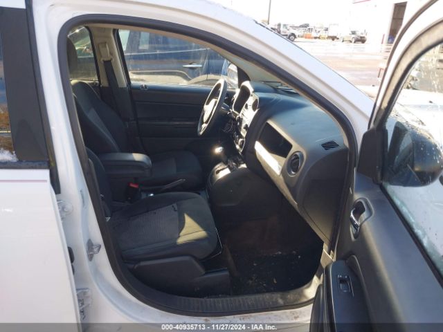 1C4NJDBB9ED879989 Jeep Compass Sport
