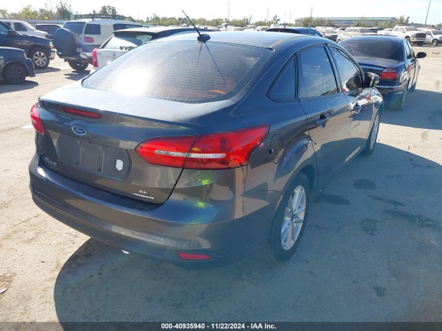Ford FOCUS SE 2015 1FADP3F22FL316875 Image 4