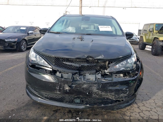 2C4RC1CG7RR150770 Chrysler Voyager Lx