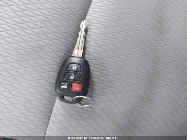 Toyota COROLLA LE 2018 2T1BURHE2JC088168 Image 11