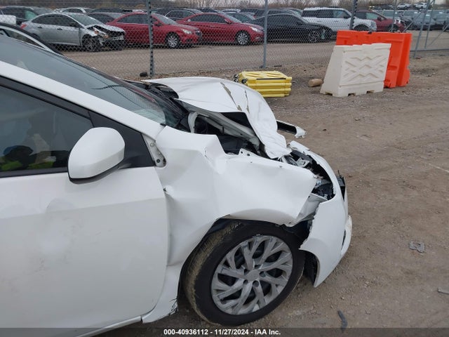 Toyota COROLLA LE 2018 2T1BURHE2JC088168 Image 19