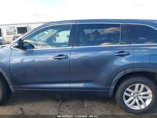 5TDZARFH8FS015924 Toyota Highlander Le