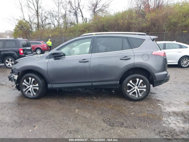JTMZFREV0GJ099597 Toyota RAV4 LE