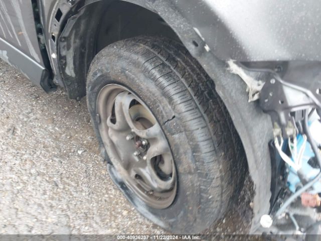 JTMZFREV0GJ099597 Toyota RAV4 LE