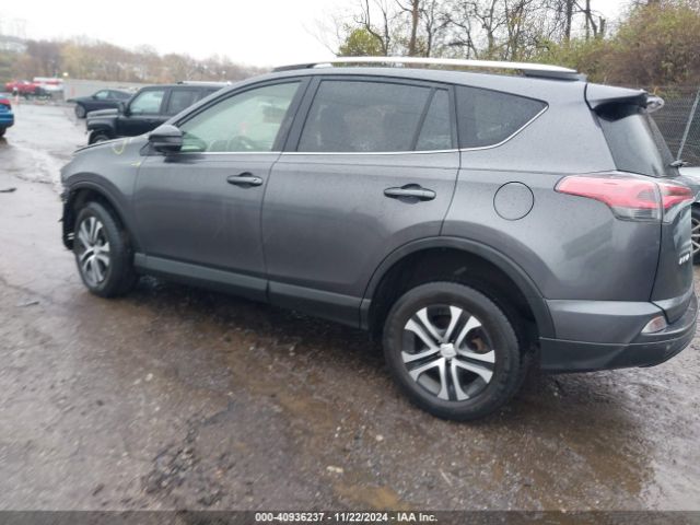 JTMZFREV0GJ099597 Toyota RAV4 LE
