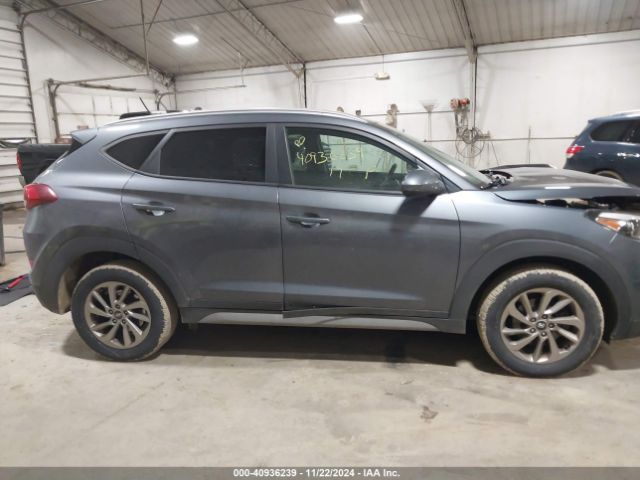 KM8J3CA40HU503400 Hyundai TUCSON SE