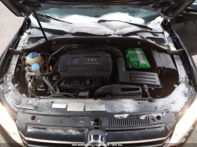 1VWAT7A33FC115418 Volkswagen Passat 1.8t Limited Edition