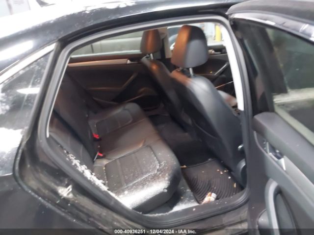 1VWAT7A33FC115418 Volkswagen Passat 1.8t Limited Edition