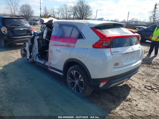 2018 MITSUBISHI ECLIPSE CROSS JA4AT5AAXJZ038083 Photo 2