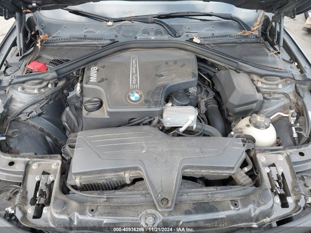 WBA8A3C53GK689083 BMW 320i Xdrive