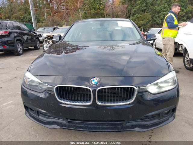 BMW 320i Xdrive 2016 WBA8A3C53GK689083 Image 12