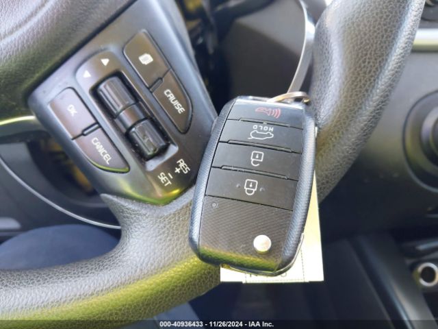 5XYPG4A39JG385905 KIA Sorento 2.4l Lx