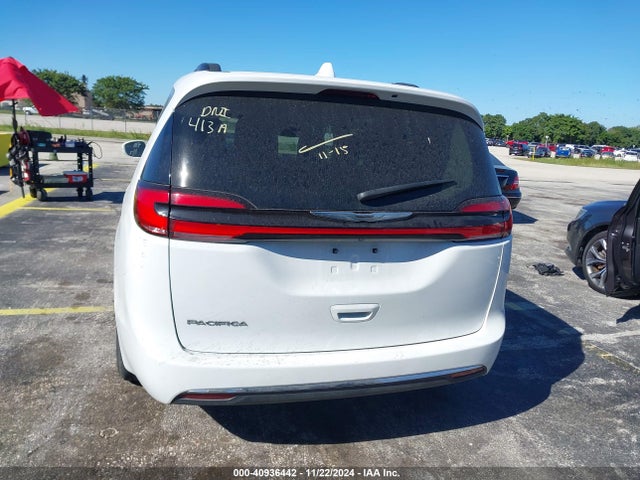Chrysler Pacifica Touring L 2022 2C4RC1BGXNR195231 Image 16