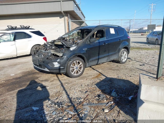 Ford ESCAPE SE 2017 1FMCU9GD3HUC96369 Image 2