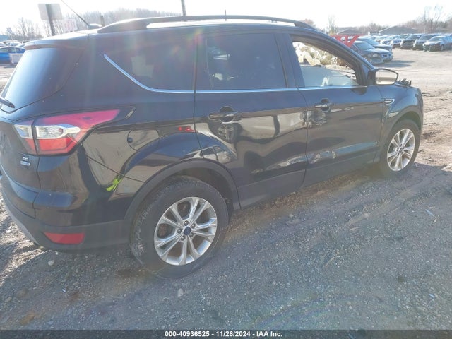 Ford ESCAPE SE 2017 1FMCU9GD3HUC96369 Image 4