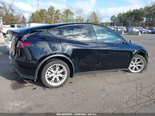 2021 TESLA MODEL Y 5YJYGDEE5MF232837 Photo 3