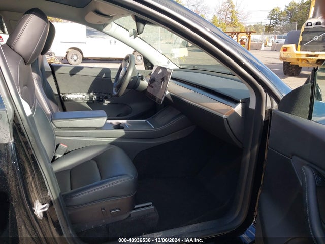 2021 TESLA MODEL Y 5YJYGDEE5MF232837 Photo 4