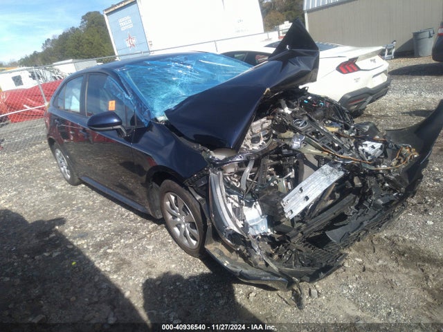 Toyota COROLLA LE 2021 5YFEPMAE5MP155898 Image 1