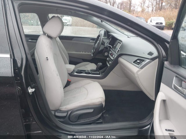 5NPE24AF8JH602661 Hyundai SONATA SE