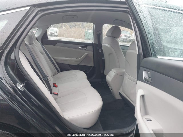 5NPE24AF8JH602661 Hyundai SONATA SE