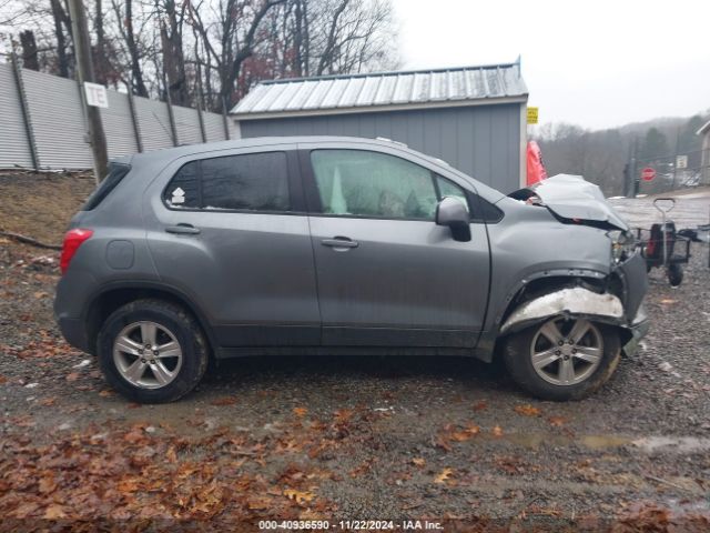 3GNCJNSB2LL268164 Chevrolet Trax Awd Ls