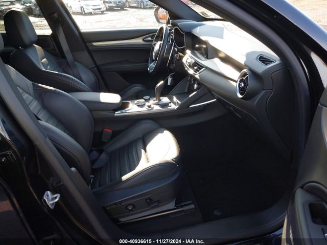2022 ALFA ROMEO STELVIO ZASPAKBN2N7D25657 Photo 4