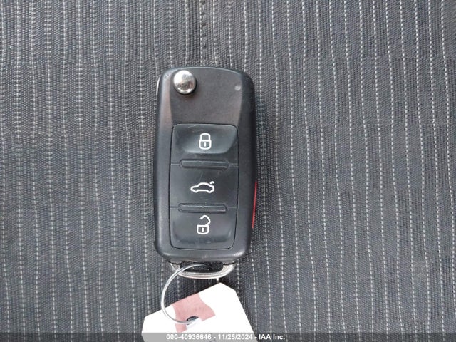 WVGBV7AX7JK001808 Volkswagen Tiguan Limited 2.0t
