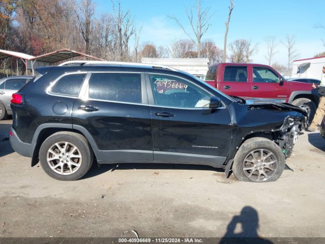 1C4PJMCS2HW583941 Jeep Cherokee Latitude 4x4