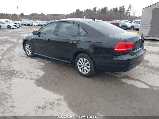 1VWAP7A31EC008340 Volkswagen Passat 2.5l Wolfsburg Edition