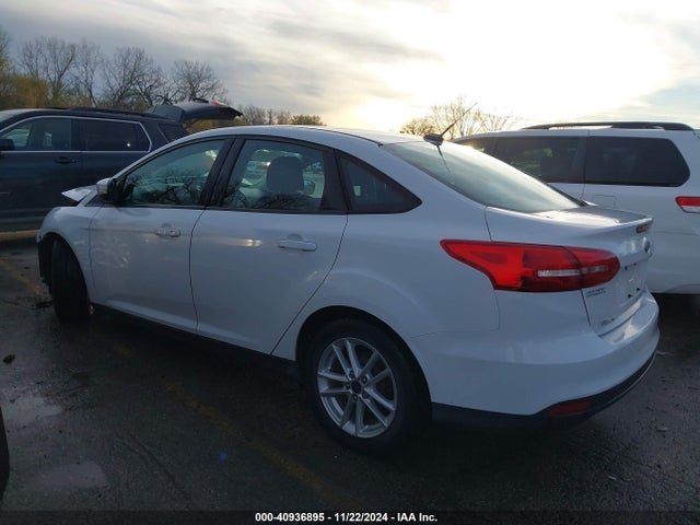 Ford FOCUS SE 2016 1FADP3F26GL322132 Image 14