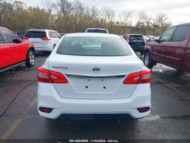 Nissan SENTRA S 2018 3N1AB7AP2JY233584 Image 16