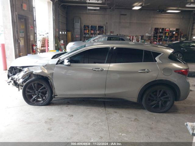 SJKCH5CP8HA033536 Infiniti QX30
