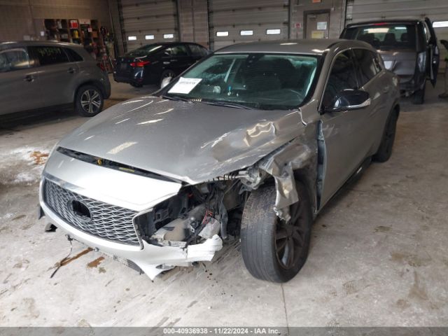 SJKCH5CP8HA033536 Infiniti QX30