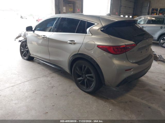 SJKCH5CP8HA033536 Infiniti QX30