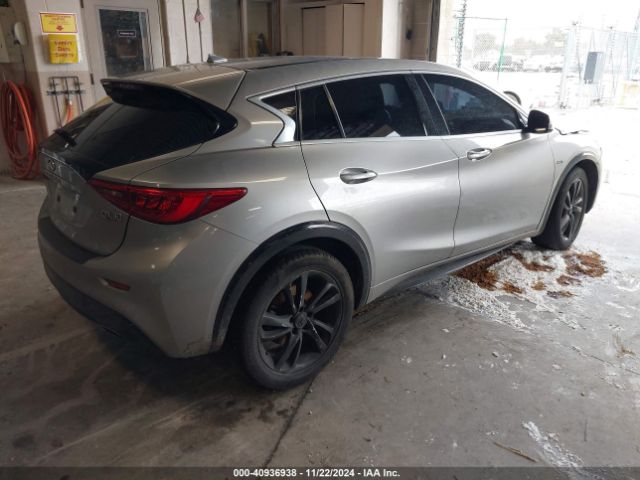 SJKCH5CP8HA033536 Infiniti QX30
